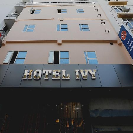 โอโย 30462 โฮเต็ล ไอวี่ Hotel นิวเดลี ภายนอก รูปภาพ
