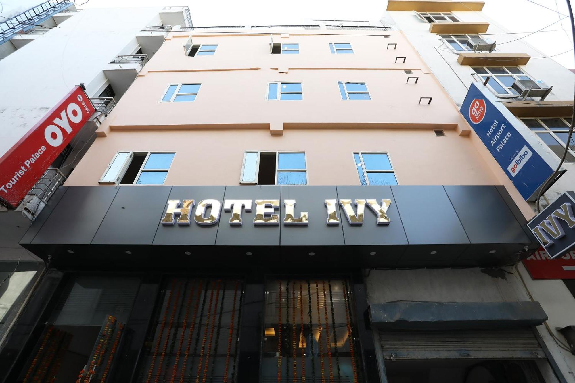 โอโย 30462 โฮเต็ล ไอวี่ Hotel นิวเดลี ภายนอก รูปภาพ