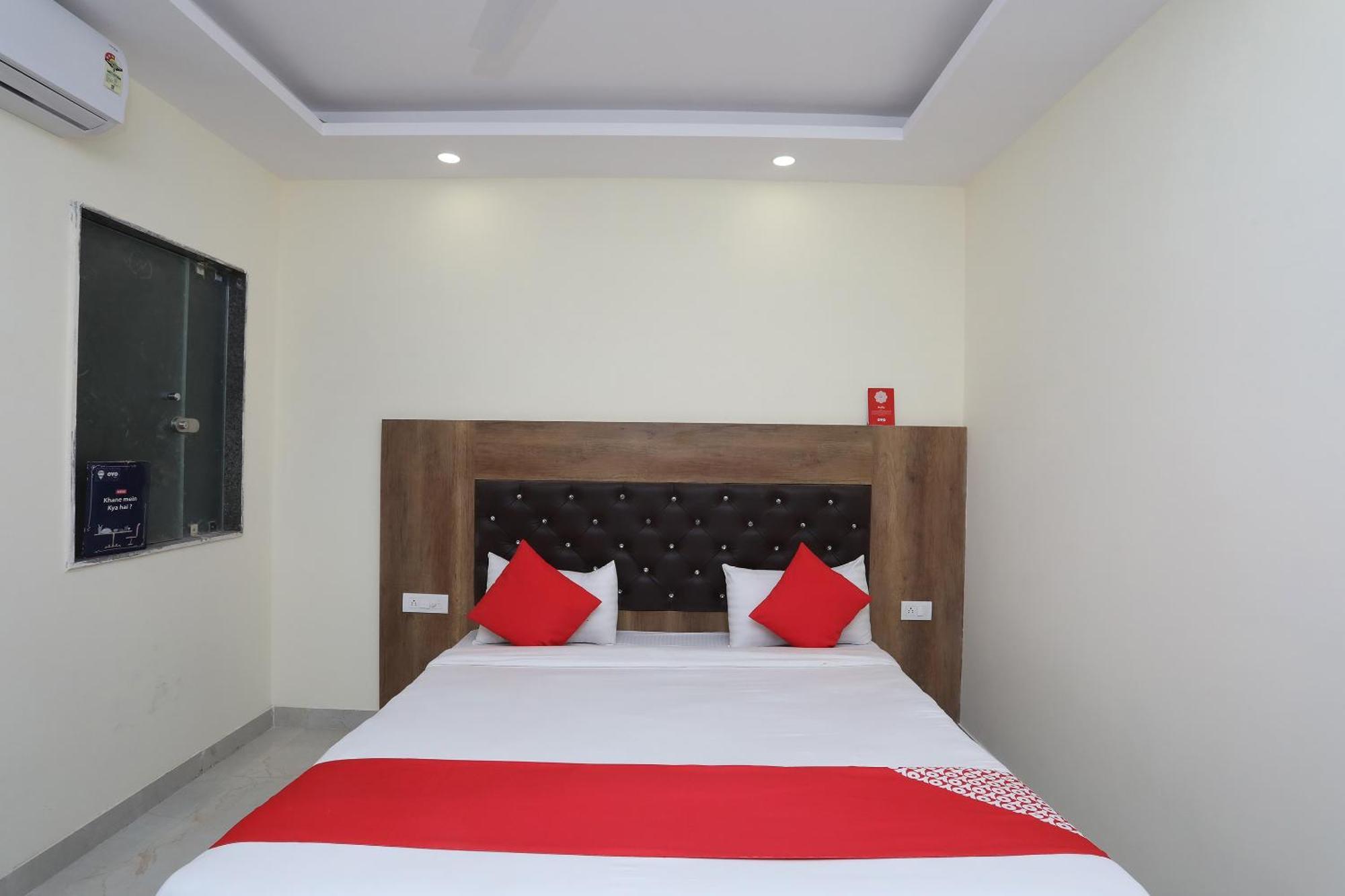 โอโย 30462 โฮเต็ล ไอวี่ Hotel นิวเดลี ภายนอก รูปภาพ