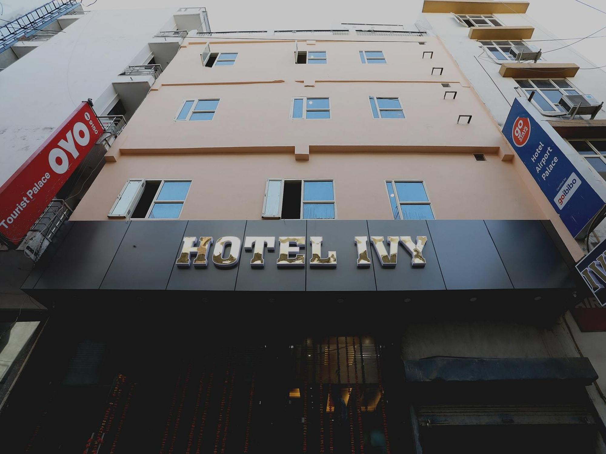 โอโย 30462 โฮเต็ล ไอวี่ Hotel นิวเดลี ภายนอก รูปภาพ